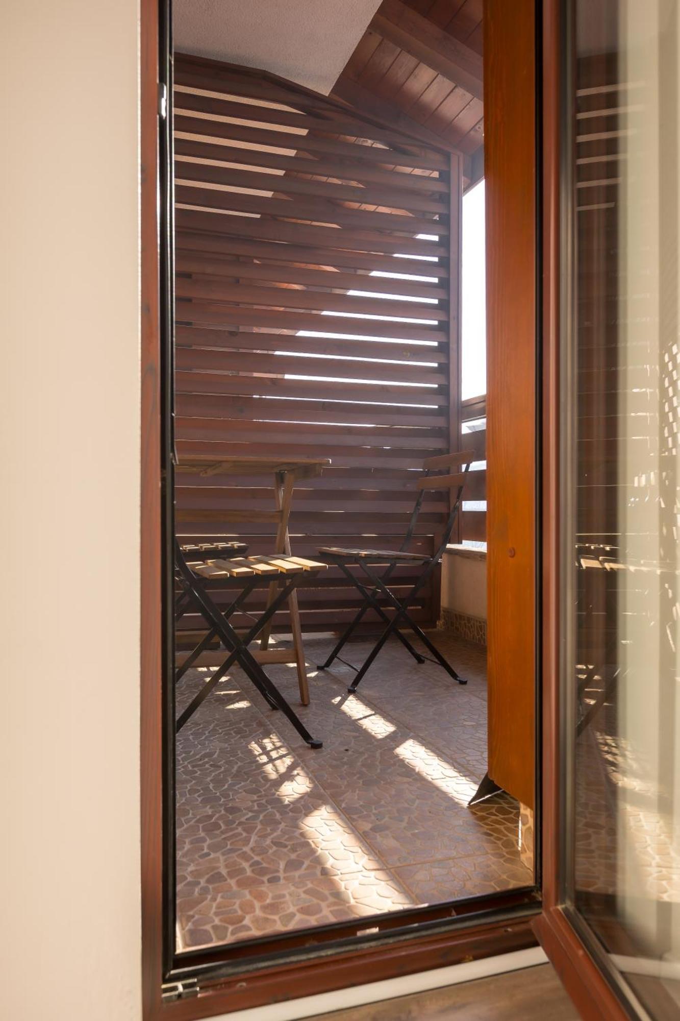 Refurbished Studios, Mountain View Balconies, Minutes From Gondola Bansko Exterior foto